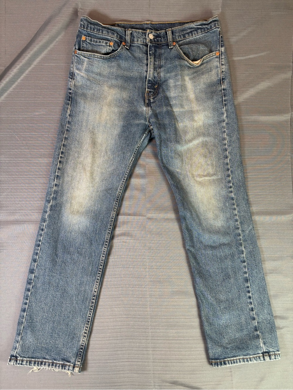 Levi’s 505 Jeans Men’s 34x30 Straight Leg Light Wash Distressed Denim - Picture 2 of 11